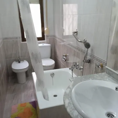 Apartamento De Tres Dormitorios Apartment