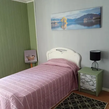 Apartamento De Tres Dormitorios *