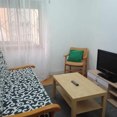 Apartamento De Tres Dormitorios אל אסטיירו